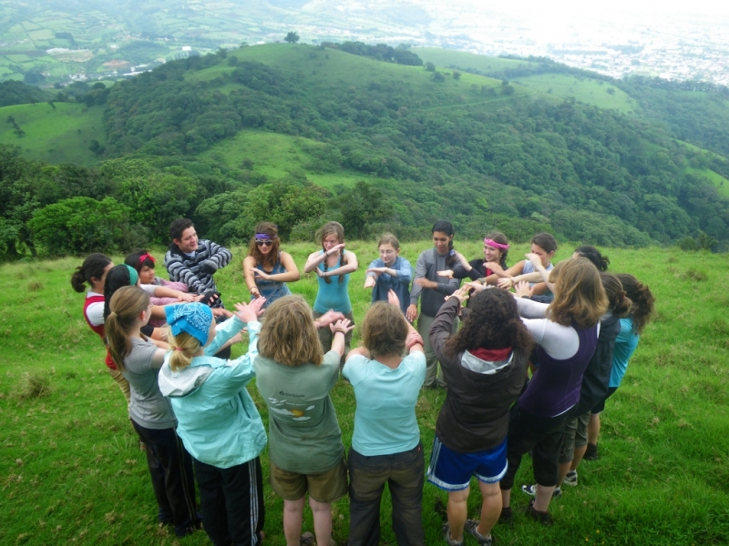 OUTWARD BOUND CR: SERVICE, HIKE & HOMESTAY (AGES 14-18)