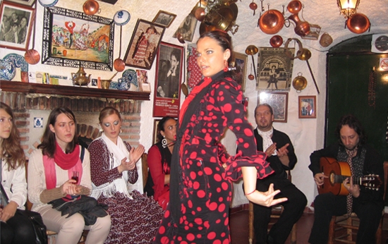 Spanish and Flamenco dancing in Granada